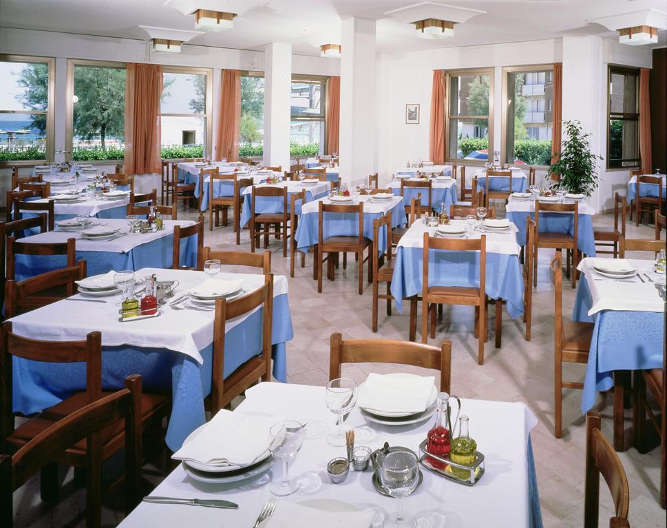 Hotel Continental Fano Εξωτερικό φωτογραφία