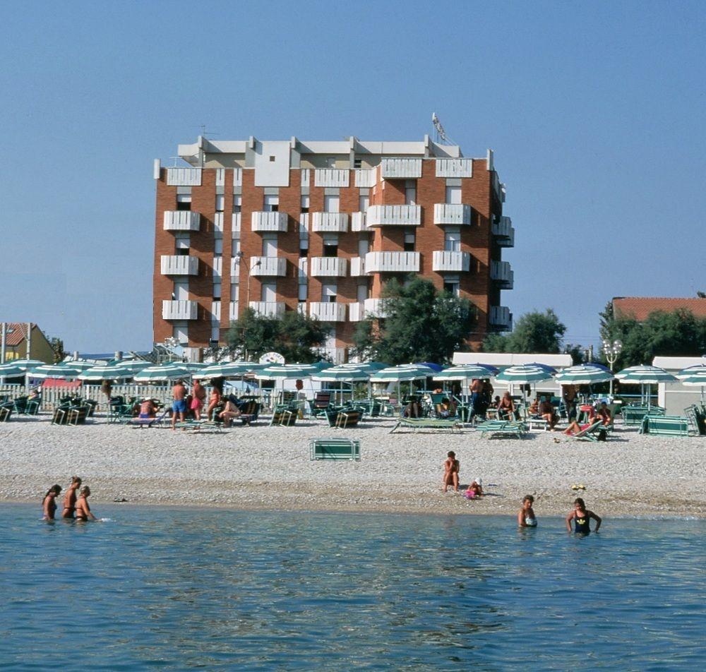Hotel Continental Fano Εξωτερικό φωτογραφία